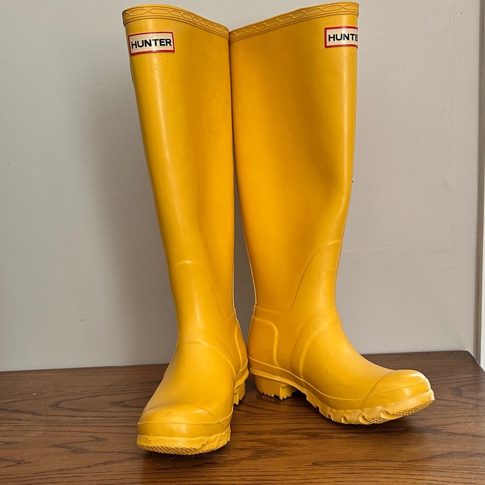 Hunter Classic Yellow Tall Boots
